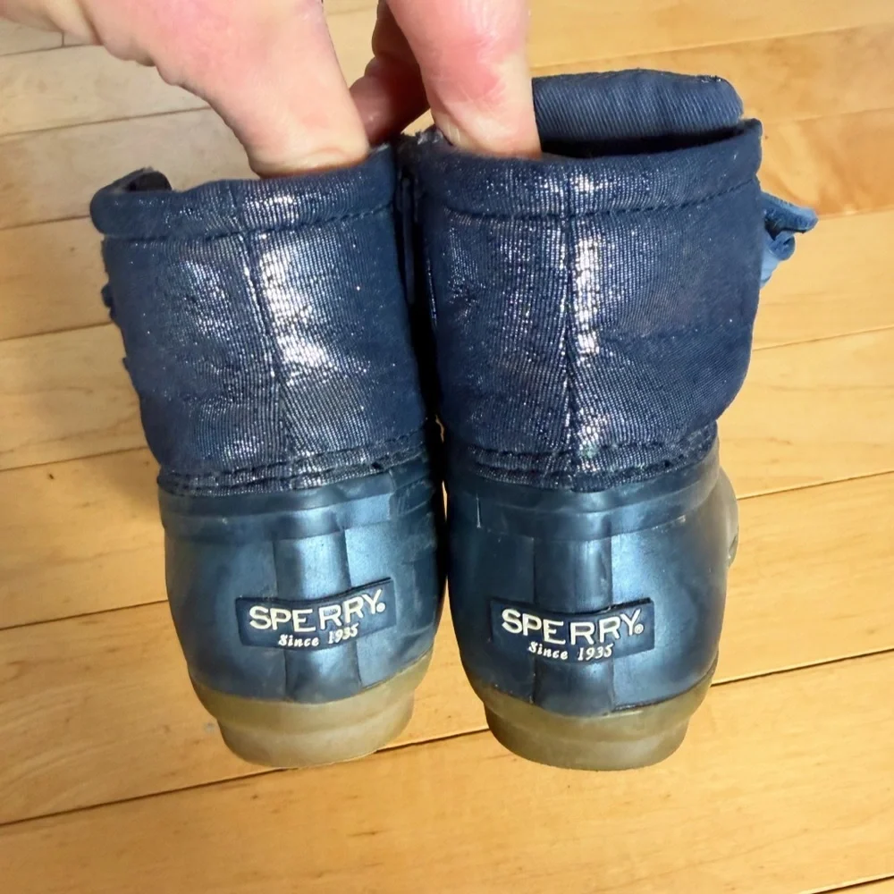 Toddler girls sparkly navy blue Sperry boots size 7- spring boots, saltwater